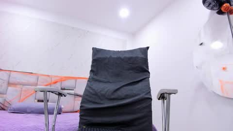 aradia_kiss online show from 27, 10, 2025