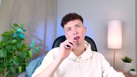 Snapshot of archy_twink chatting on 28, 9, 2025 archy_twink online show from 28, 9, 2025