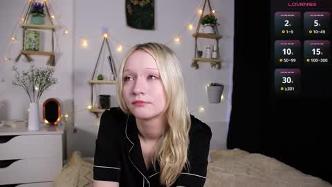 Snapshot of arcticaryder chatting on 5, 10, 2025 Jenny online show from 5, 10, 2025