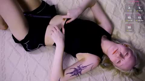 Snapshot of arcticaryder chatting on 23, 10, 2025 Jenny online show from 23, 10, 2025