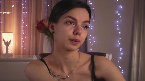 My name is Kelly online show from 8, 2, 2025