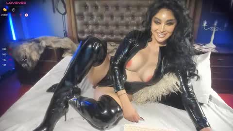 Snapshot of areeeya chatting on 3, 10, 2025 Areeya Wankiston online show from 3, 10, 2025
