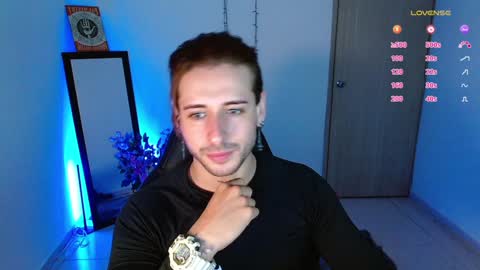 Snapshot of ares_blue chatting on 2, 1, 2025 ares blue online show from 2, 1, 2025