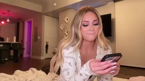 Ari  online show from 11, 6, 2026
