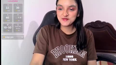 Snapshot of ari_20_ chatting on 24, 10, 2025 Bella online show from 24, 10, 2025