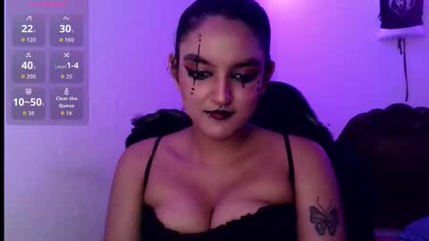 Snapshot of ari_20_ chatting on 1, 11, 2025 Bella online show from 1, 11, 2025