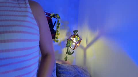 Arianna Baker online show from 4, 1, 2025