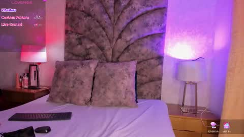 Arianna Baker online show from 11, 10, 2025