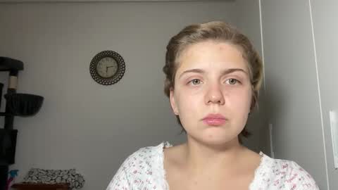 ari_crystal online show from 11, 2, 2026