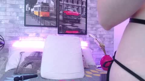 Ahri James online show from 4, 12, 2024