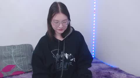 Snapshot of ari_james chatting on 15, 11, 2025 Ahri James online show from 15, 11, 2025