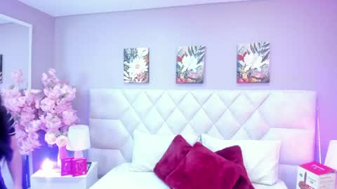 ari_lynn_ online show from 14, 5, 2026