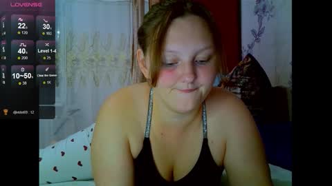 Snapshot of aria__dark chatting on 22, 9, 2025 Aria online show from 22, 9, 2025