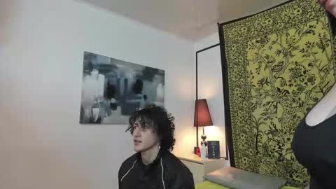 Snapshot of aria_and_orien chatting on 16, 10, 2025 aria y orien  online show from 16, 10, 2025
