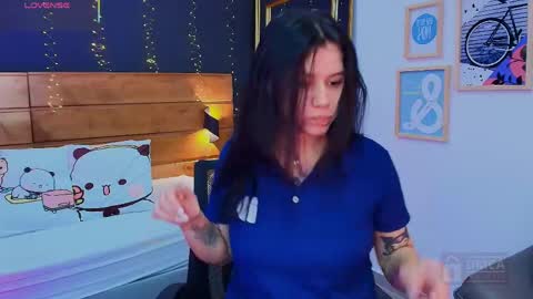 Snapshot of aria_bloomer chatting on 18, 4, 2026 Ari online show from 18, 4, 2026