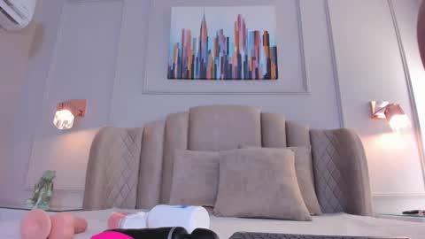 Snapshot of aria_greco chatting on 14, 12, 2024 Aria online show from 14, 12, 2024