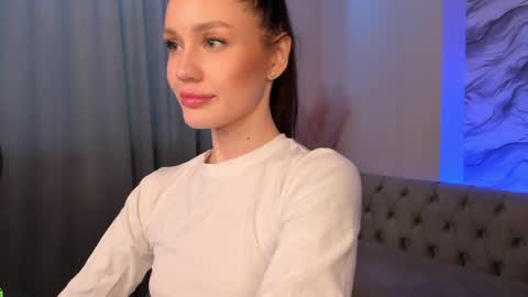 aria_mila online show from 11, 5, 2026