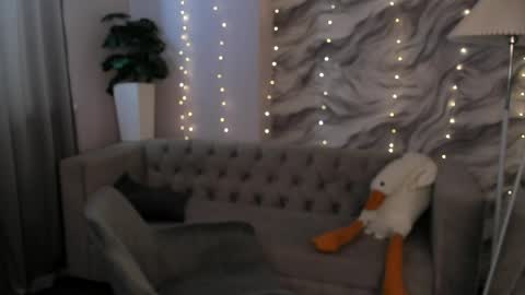 aria_mila online show from 13, 5, 2026
