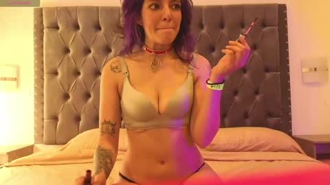 aria_silk online show from 4, 4, 2026