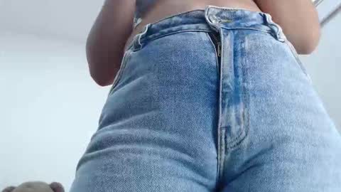 ariacoral online show from 12, 11, 2025