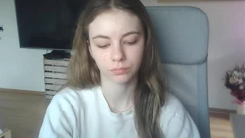 AriaCreazy online show from 6, 4, 2026