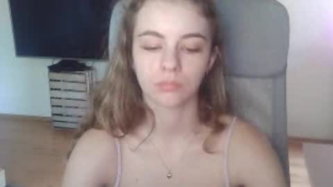 AriaCreazy online show from 2, 6, 2026
