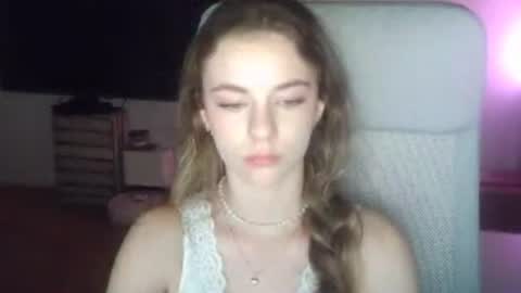 AriaCreazy online show from 9, 6, 2026