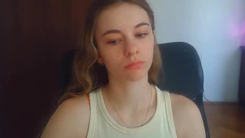 AriaCreazy online show from 19, 6, 2026