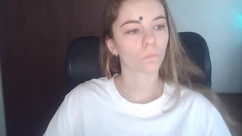 AriaCreazy online show from 8, 7, 2026