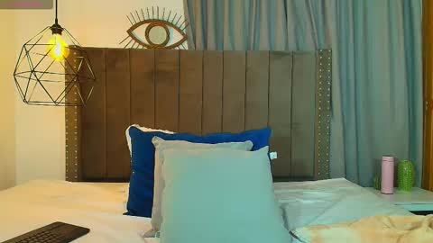 ariadelune7 online show from 8, 3, 2026