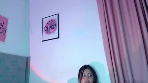Snapshot of ariadna_martin chatting on 12, 1, 2025 Ari online show from 12, 1, 2025