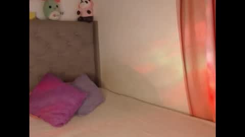 Snapshot of ariadna_martin chatting on 23, 11, 2025 Ari online show from 23, 11, 2025