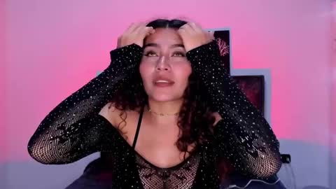 Snapshot of ariadna_tr chatting on 11, 11, 2025 Ari online show from 11, 11, 2025