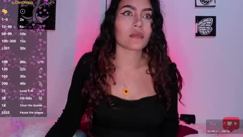 Snapshot of ariadna_tr chatting on 29, 11, 2025 Ari online show from 29, 11, 2025