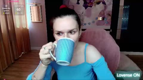 AriaGray online show from 17, 6, 2026