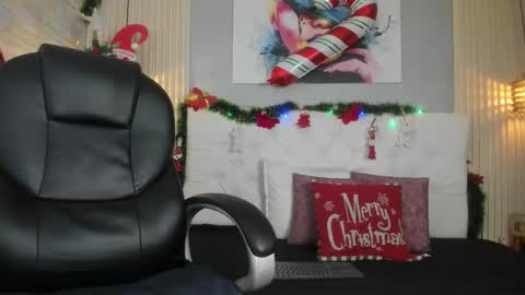 Snapshot of ariana__rosse chatting on 19, 12, 2025 Ari online show from 19, 12, 2025