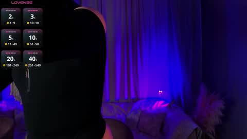  ARIANA ASTI  online show from 4, 2, 2025