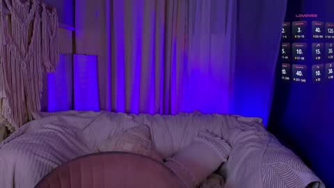  ARIANA ASTI  online show from 5, 2, 2025