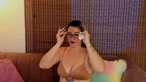 Snapshot of ariana_cross_ chatting on 10, 4, 2026 Ariana Cruz online show from 10, 4, 2026