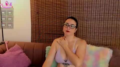 Snapshot of ariana_cross_ chatting on 21, 6, 2026 Ariana Cruz online show from 21, 6, 2026