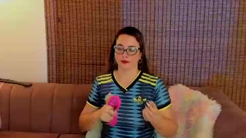 Snapshot of ariana_cross_ chatting on 7, 7, 2026 Ariana Cruz online show from 7, 7, 2026
