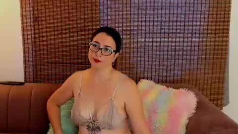 Snapshot of ariana_cross_ chatting on 10, 7, 2026 Ariana Cruz online show from 10, 7, 2026