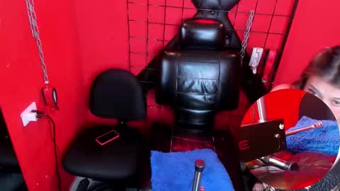 Adriana online show from 13, 12, 2025