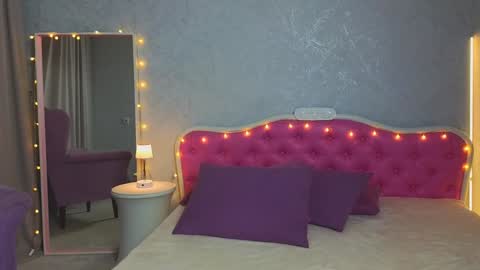 Snapshot of ariana_petite chatting on 13, 1, 2025 Ariana online show from 13, 1, 2025