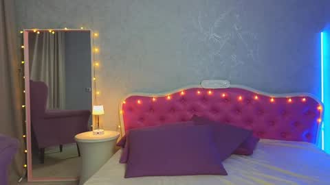 Snapshot of ariana_petite chatting on 19, 1, 2025 Ariana online show from 19, 1, 2025