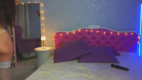 Snapshot of ariana_petite chatting on 25, 1, 2025 Ariana online show from 25, 1, 2025