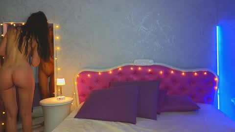 Snapshot of ariana_petite chatting on 2, 2, 2025 Ariana online show from 2, 2, 2025