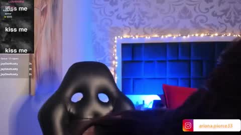 Ariana  online show from 9, 3, 2025