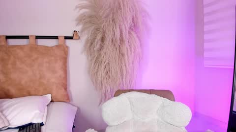 Snapshot of ariana_rosse__ chatting on 11, 1, 2025 Ariana online show from 11, 1, 2025