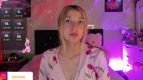 Snapshot of ariana_rosse__ chatting on 28, 9, 2025 Ariana online show from 28, 9, 2025